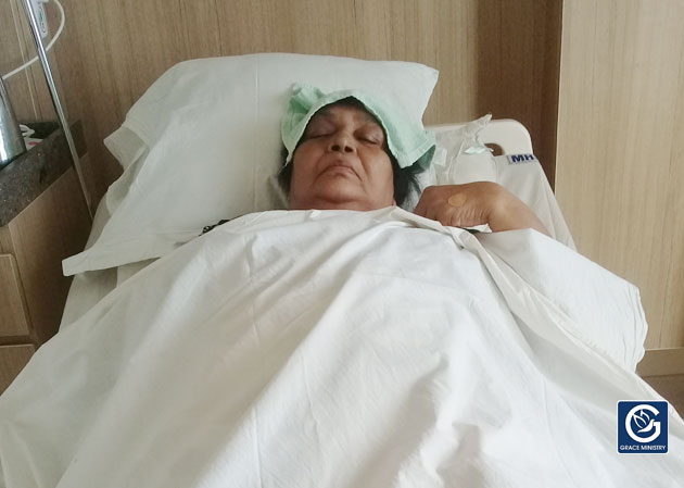 Help Jessy Dais (71) of Mangalore for her Hodgkin Lymphoma Chemotherapy as they are financially inferior. They have requested for monetary help through the Grace Ministry Charity Help Platform.